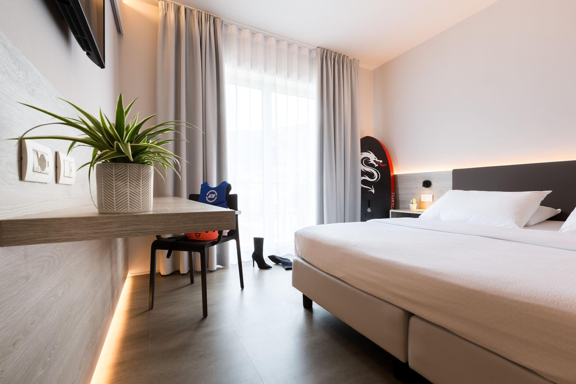 Goti Hotel Torbole Sul Garda Dış mekan fotoğraf